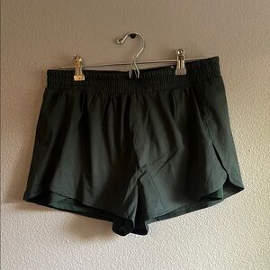 Girlfriend Collective Green Athletic Shorts Lightweight Relaxed Fit